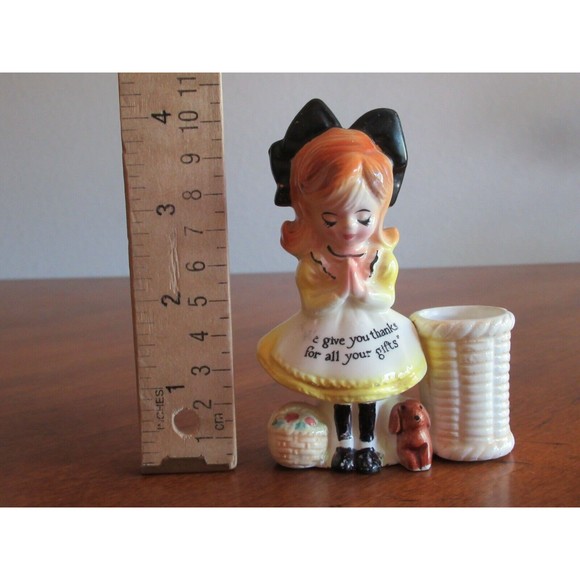 READ* Enesco Kitchen Prayer Girl Yellow Napkin Holder Salt Pepper Toothpick Vtg - Picture 7 of 12